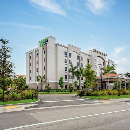 Holiday Inn Express & Suites - Miramar By Ihg מראה חיצוני תמונה