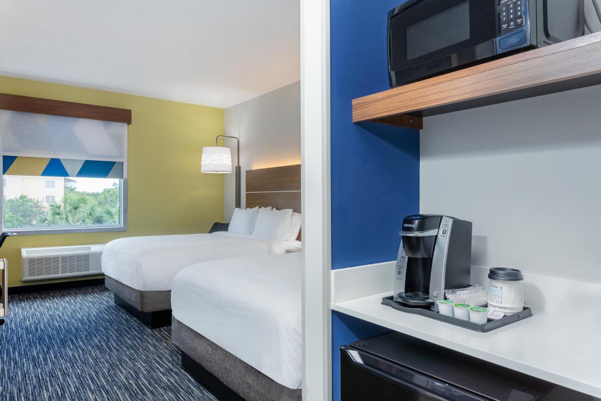 Holiday Inn Express & Suites - Miramar By Ihg מראה חיצוני תמונה
