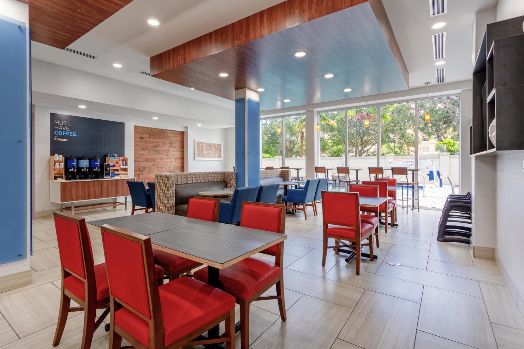 Holiday Inn Express & Suites - Miramar By Ihg מראה חיצוני תמונה